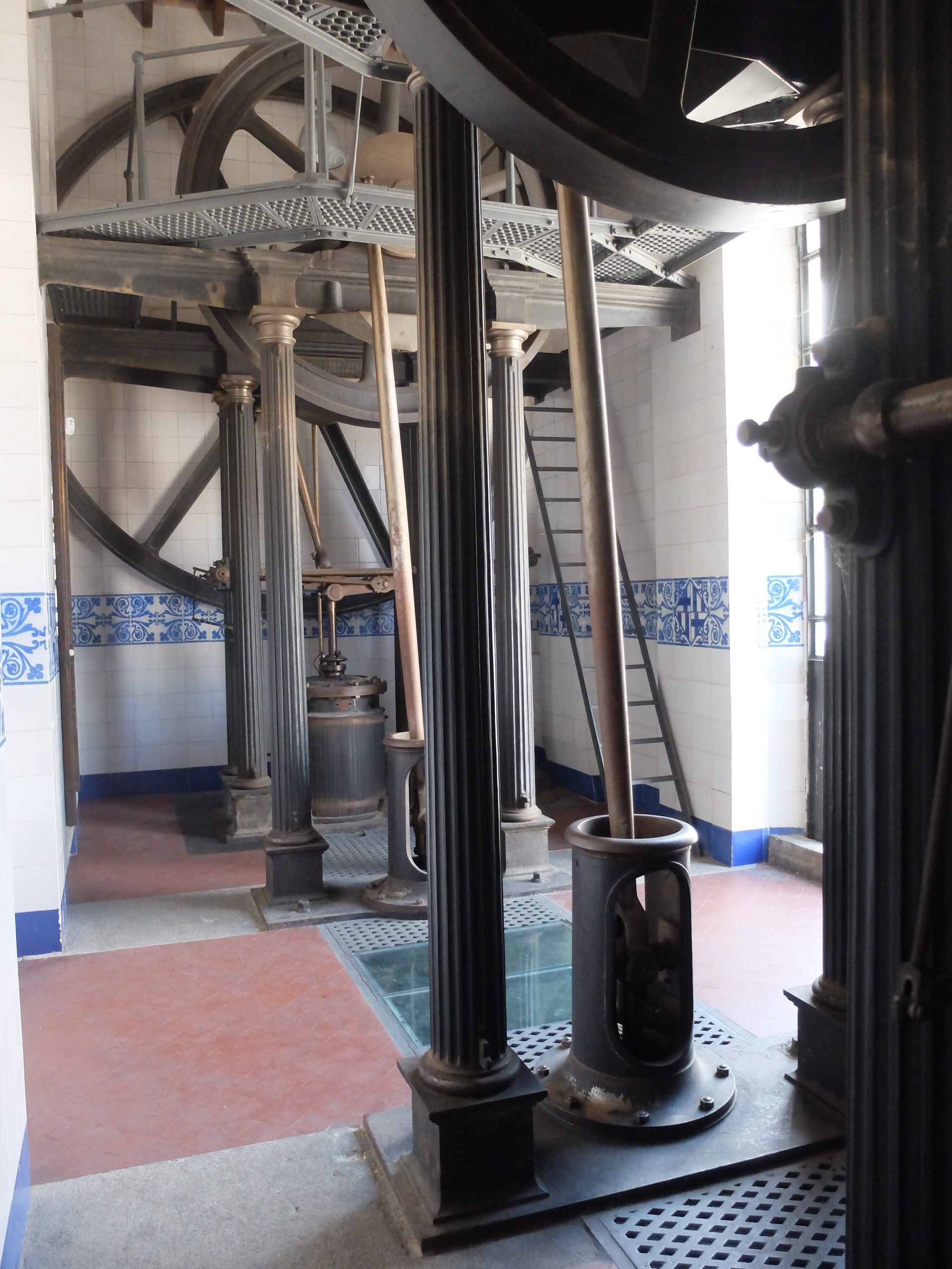 Máquina de vapor vertical, Sala de Máquinas - Casa de les Aigües (Montcada i Reixach, Barcelona)